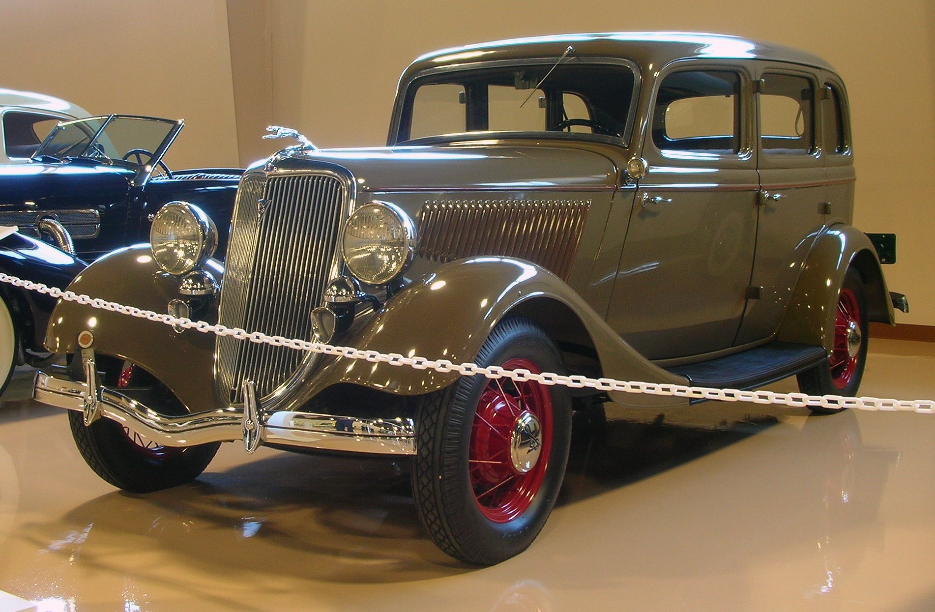 1934 ford v8 bonnie & clyde